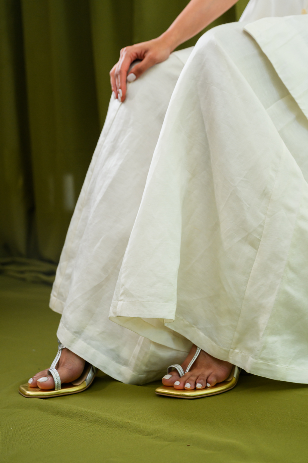 Asymmetric hem long top