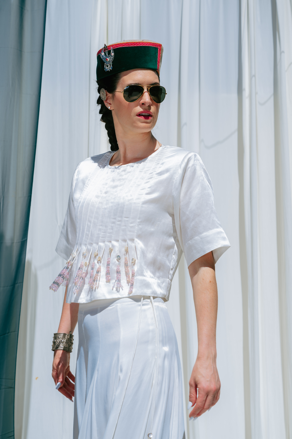 Bodice with padded shoulders