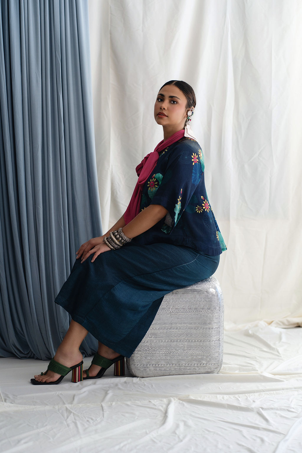 Raglan sleeve top with back godet insert